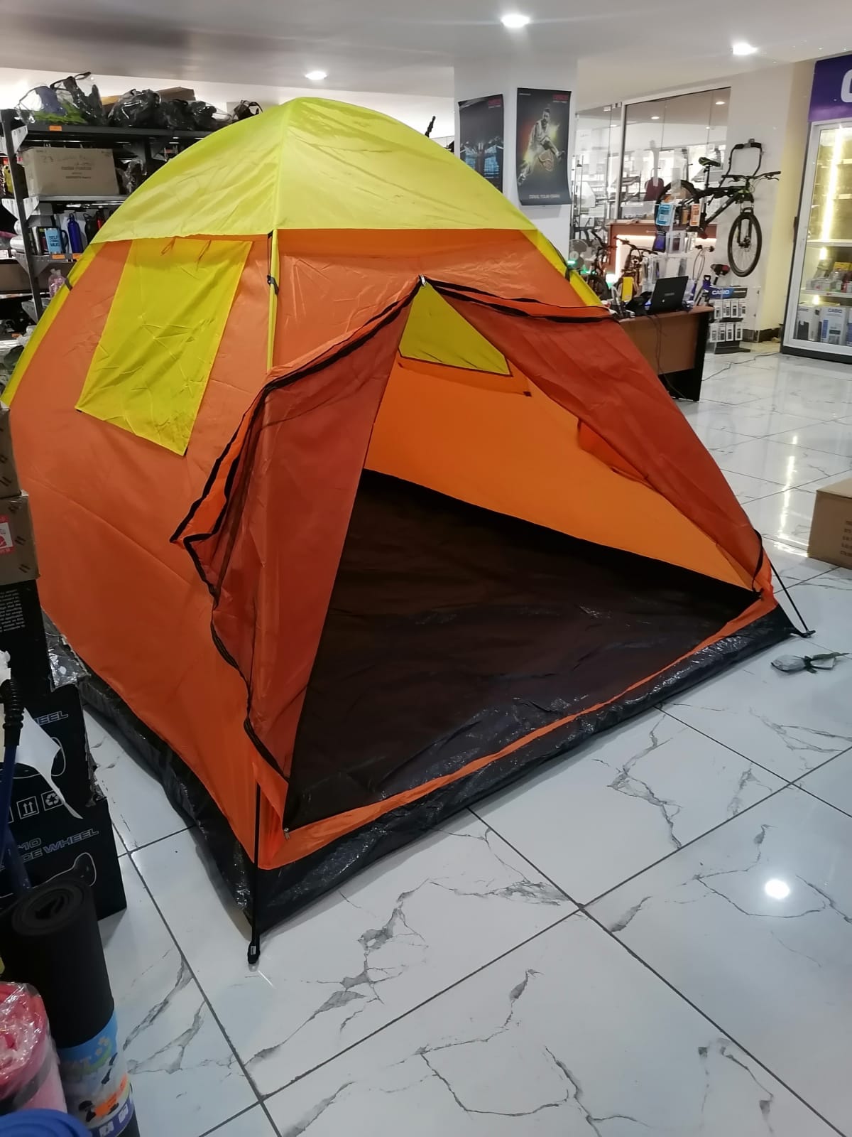 CAMPING TENT